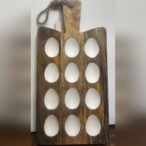 New Rustic Wooden Egg Holder with White Egg Nook ‎ NEW